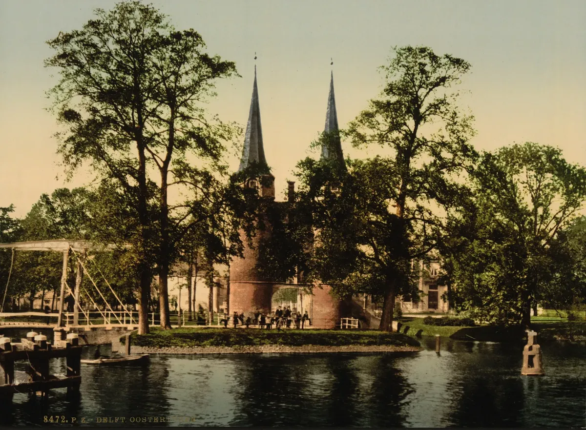 De Oostpoort rond 1895, op een foto van Photoglob Zürich.